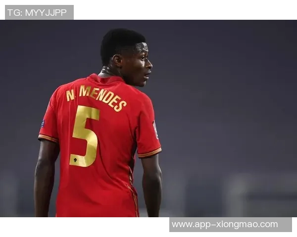 努诺门德斯任意球惊艳全场法甲官方称其为世界最佳左后卫 努诺门德斯任意球惊艳全场法甲官方称其为世界最佳左后卫