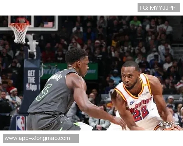 兰德尔表现稳定11投6中贡献14分4篮板1助攻1抢断助力球队胜利