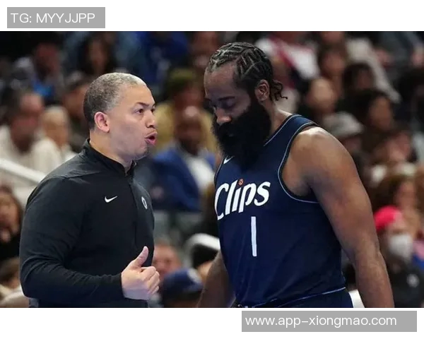 卢指导强调哈登比尔小卡祖巴茨首发组合需寻找最佳化学反应