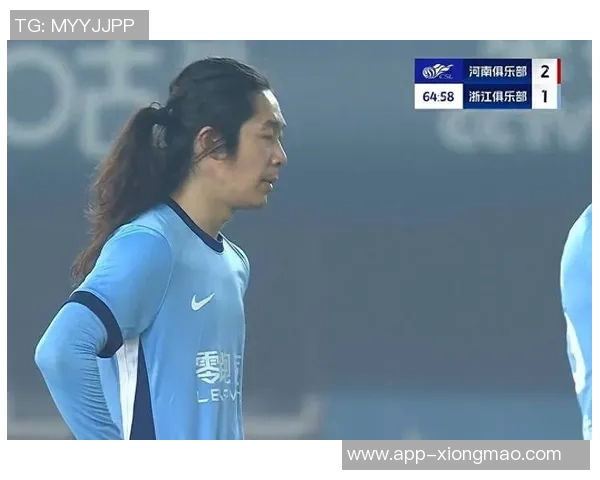 河南队凭李提香乌龙球领先浙江后防线三人染黄局势紧张