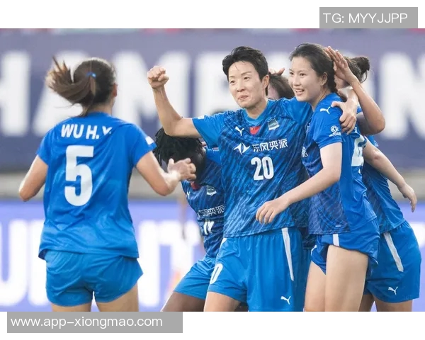 武汉车谷江大女足迎战奥克兰联现场观众人数创下新高达到32318人 武汉车谷江大女足迎战奥克兰联现场观众人数创下新高达到32318人