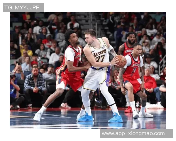 八村塁赛季首扣篮精彩瞬间回顾东契奇之前的勉强扣篮对比分析