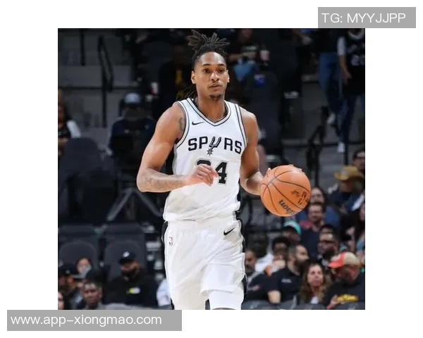 马刺对阵国王卡斯尔因左臀部伤势缺席本场比赛