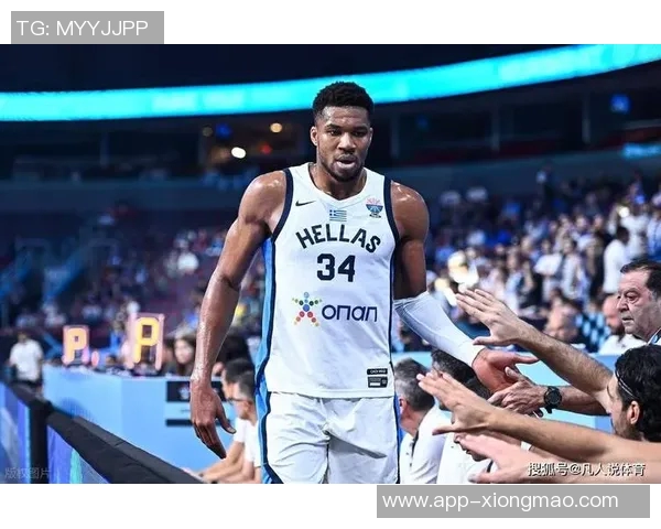 字母哥火力全开22投16中砍下37分8板7助2盖帽带队大胜正负值高达18