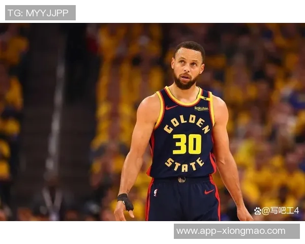 梅尔顿分享与库里搭档感受强调利用库里吸引防守的重要性